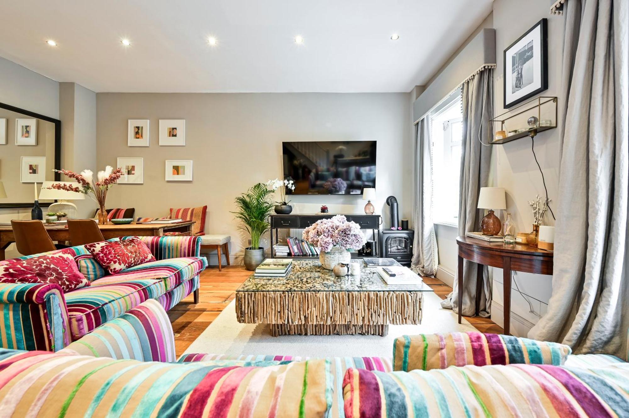 Appartamento Magnificent 2 Bed Hyde Park Mews House Londra Esterno foto