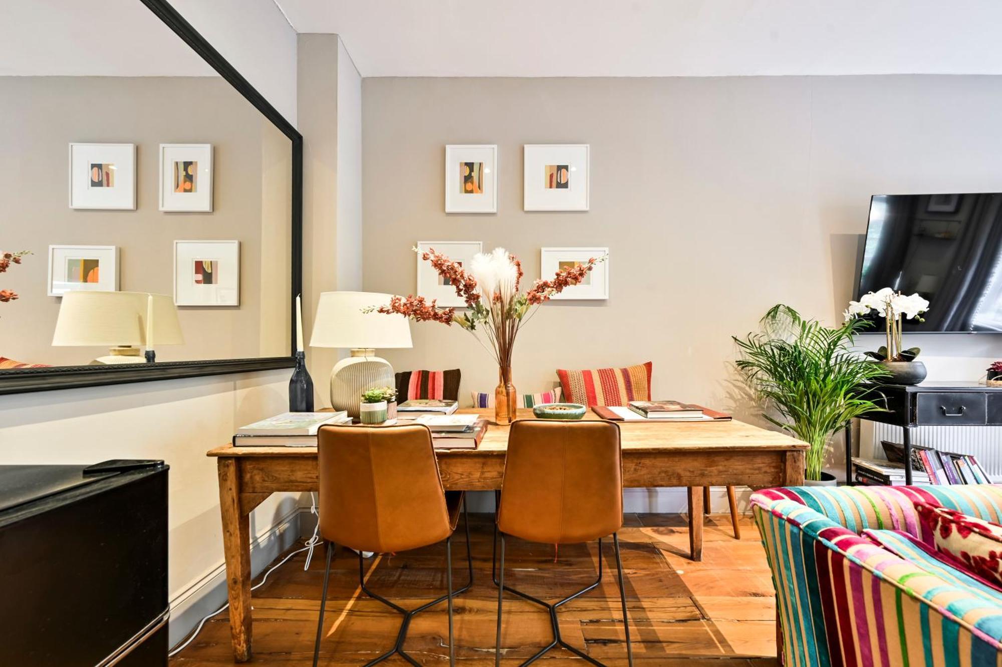 Appartamento Magnificent 2 Bed Hyde Park Mews House Londra Esterno foto