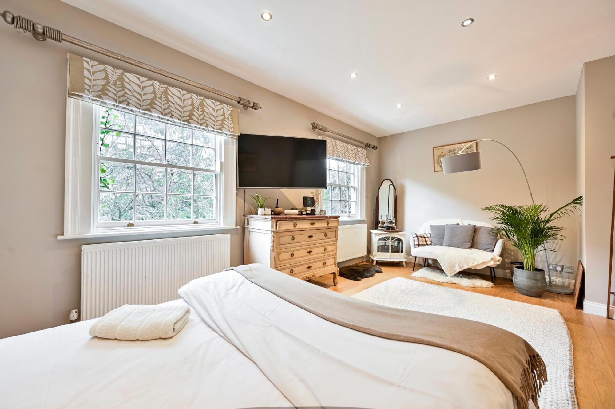 Appartamento Magnificent 2 Bed Hyde Park Mews House Londra Esterno foto