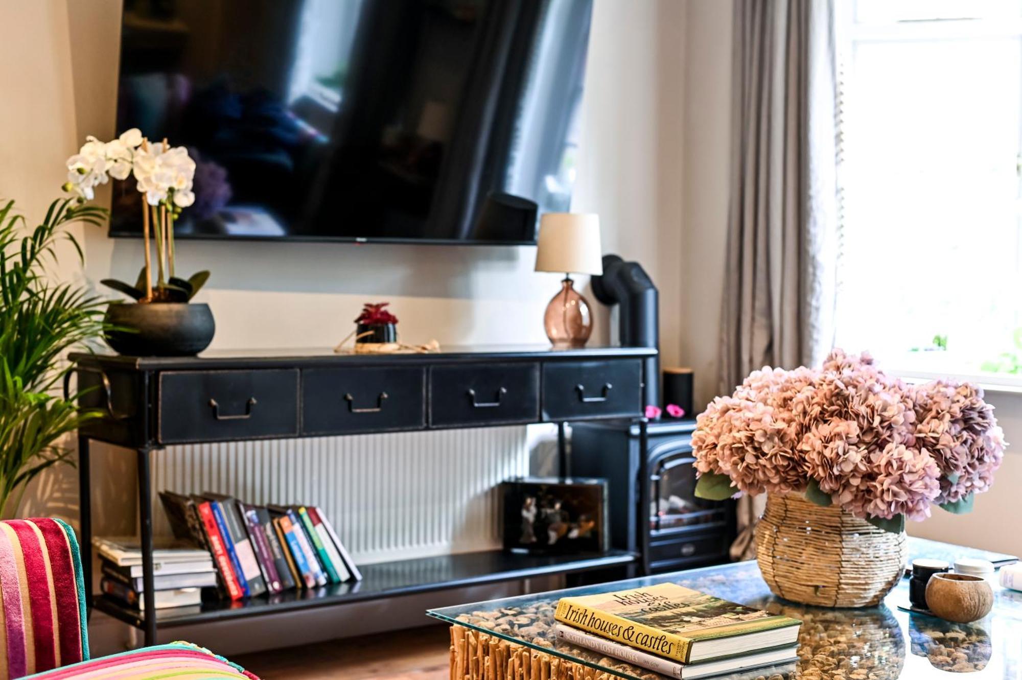 Appartamento Magnificent 2 Bed Hyde Park Mews House Londra Esterno foto